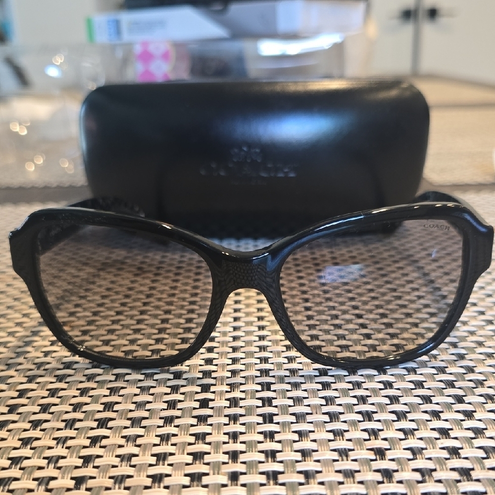 Coach Black Sunglasses with Case - Picture 2 of 5